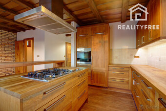 Vidiecka romantická vila na 840 m², 25 min. od Petržalky - 8