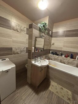 3 izbový byt v meste Dunajskej Stredy, ul. Nám.Priateľstva - 8