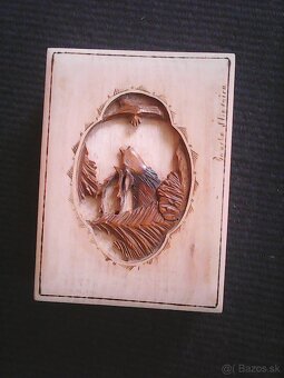 doza drevena zdobena- jelen - 8