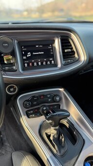 Dodge Challenger SXT BLACK TOP - 8