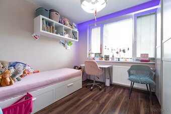 "REZERVOVAVÝ" Ponúkam elegantný 3 izbový byt na sídlisku D - 8