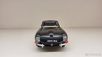 1:18 JAGUAR E COUPE, č - 8