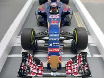 F1 TORO ROSSO STR10 AUSTRÁLIE 2015 MAX VERSTAPPEN 1:18 - 8