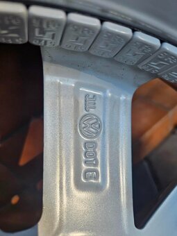 Alu R16 5x120 orig. VW AMAROK + letné 245/70 R16 - 8