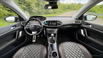 Peugeot 308 - 8