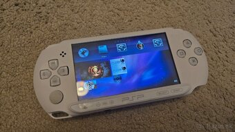 PSP E1004 "Street" - 8