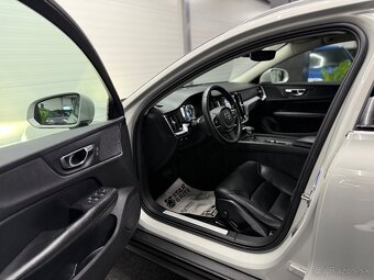 Volvo V60 CROSS COUNTRY 2.0d 140kw 4x4 1majiteľ - 8
