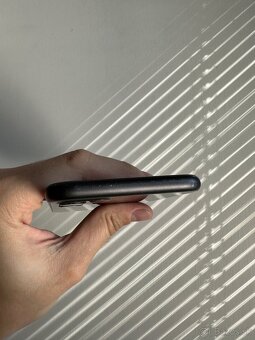 iPhone 11 64 gb Black - Nová Batéria - 8