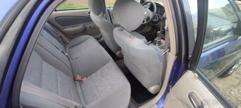 Toyota Corolla - 8