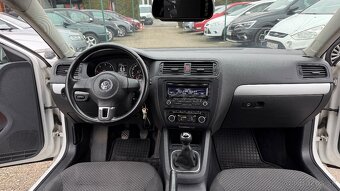 Volkswagen Jetta 1.6 TDI Comfortline - 8