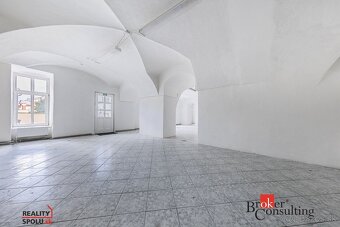 Exkluzívna ponuka rodinného domu s polyfunkciou v centre mes - 8