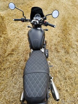 Triumph street twin 900 - 8