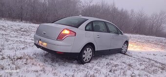 Ponúkam na predaj C4 sedan 1.6 Hdi rv 2009 - 8