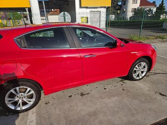 Alfa Romeo Giulietta 1.4TJET DISTINTIVE - 8