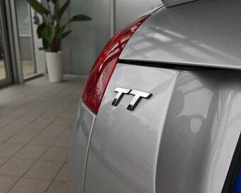 AUDI TT Coupe 1.8i 180koní Benzín + LPG - 8