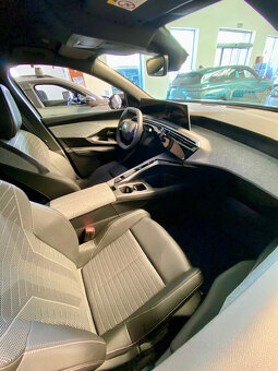 PEUGEOT 5008 ALLURE Hybrid 48V 145k e-DCS6 - 7 miestne - 8