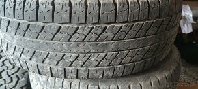 255/70 R15 C 6x139.7 M+S - 8