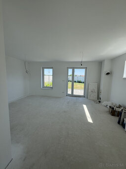 Prenájom - novostavba RD s 2 bytovými jednotkami, 102m2 úžit - 8