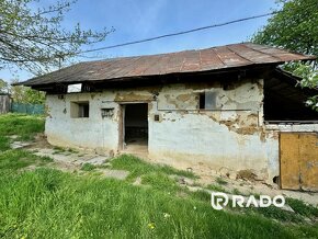 RADO | Slnečný pozemok 1311m2 s vidieckym domom, Adamovské K - 8