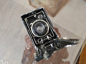 Starý fotoaparát Compur - 8