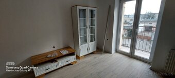 Prenájom v 2 izbovom byte v centre Nitry s parkovaním. - 8