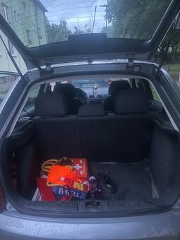 Predám škoda fabia 6Y - 8