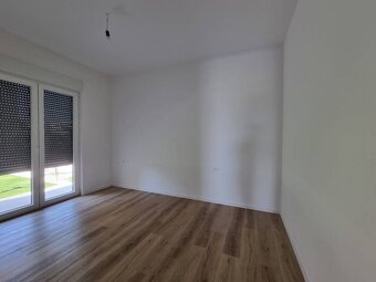CHORVÁTSKO - Pekné apartmány 350m od pláže (S1) - VODICE - 8