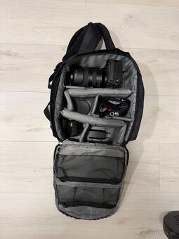 Sony a6400 + Tamron 17-70mm f2.8 - 8