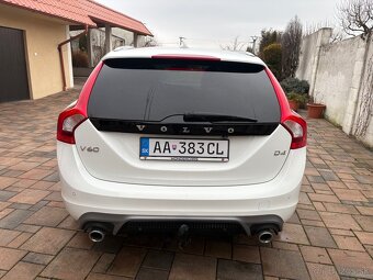 Vovlo V60 R design D4 - 8