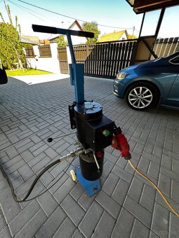 Zdvihak na auto - 8