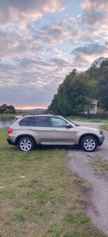 X5 e70 239000km po veľkom servise top stav - 8