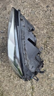 VW Touareg 2 predné svetlá - 8