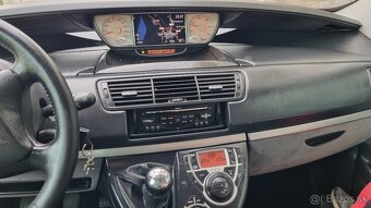 Peugeot 807 2.0 hdi 100kw facelift rok 2010 - 8