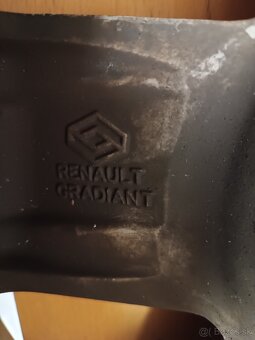 Letné pneu na elektronoch z Renault clio - 8