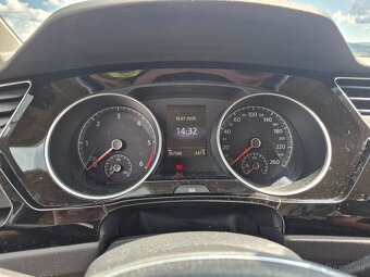 Predám VW Touran 2.0 TDI DSG EU6 150PS Highline Webasto - 8