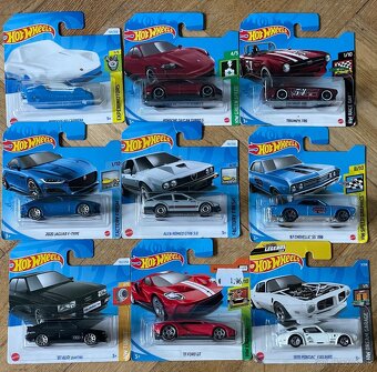 Hot wheels matchbox 1:64 - 8