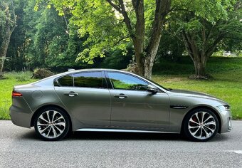 Jaguar XE 2.0D I4 R-Dynamic HSE AT - 8