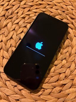 iPhone 13 zelený - 8