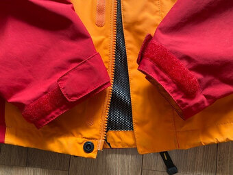 Predám detskú nepremokavú bundu Jack Wolfskin - 8