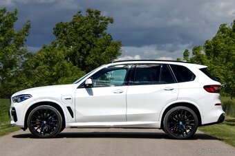 BMW X5 3.0 xDrive45e A/T M-Packet/ ZÁRUKA - 8