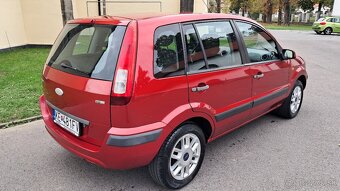 Ford Fusion - 8