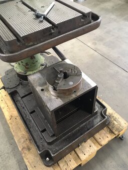 Stojanová vŕtačka - 8