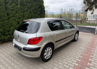Peugeot 307 1,6i serviska , klima ,1 Majit benzín manuál - 8