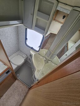 Obytny prives Adria Unica 502 LH - strieska - 8
