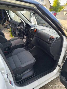 Predám Škoda Roomster 1.2 TSI manual - 8