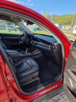 ALFA Romeo Stelvio / Benzín / 280PS / 14000,- EUR bez DPH - 8