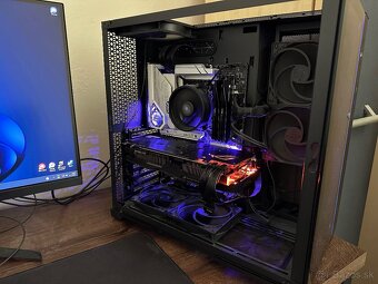 Predám ASUS GTX 1080 TI Strix OC - 8
