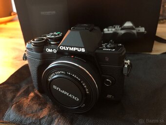 Olympus om-d E M10 mark III s - 8