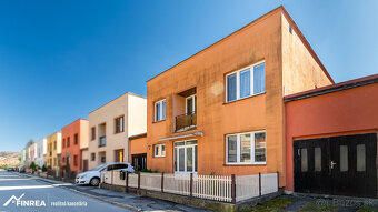 FINREA│5 izbový rodinný dom s garážou v tichej ulici - Záska - 8