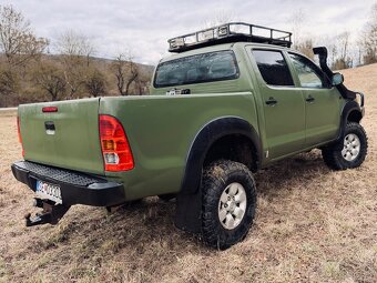Toyota Hilux - 8